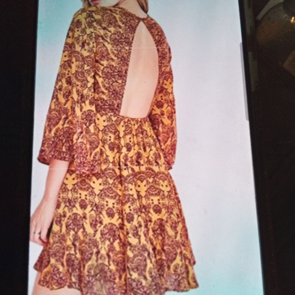 Ecote taylor split neck bell sleeve mini dress size L